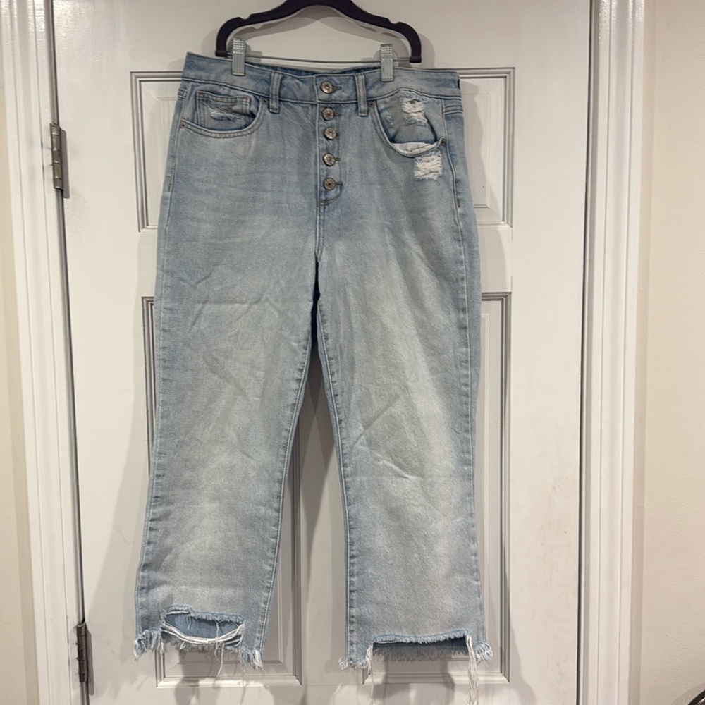 Distressed light wash REWASH high rise button up cropped jeans size 11